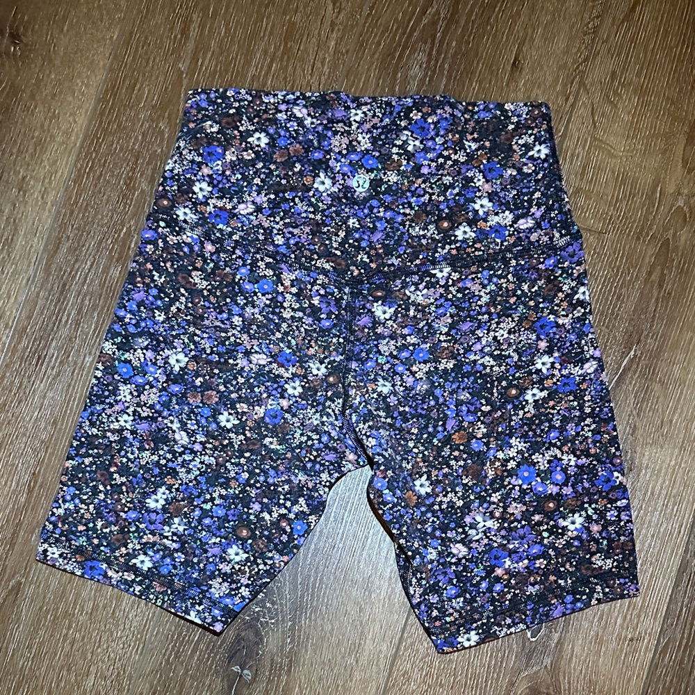 Lululemon High-Waisted Bike Shorts - Picture 2 of 4
